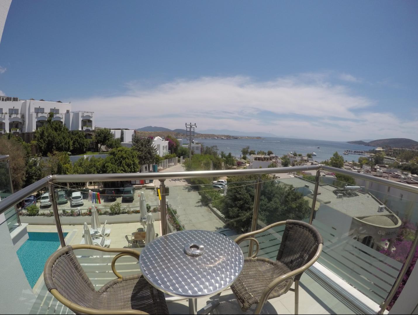 Zeezicht vanaf het balkon — Gün-Ay Otel