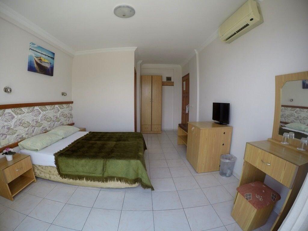 Suite met zithoek — Gün-Ay Otel