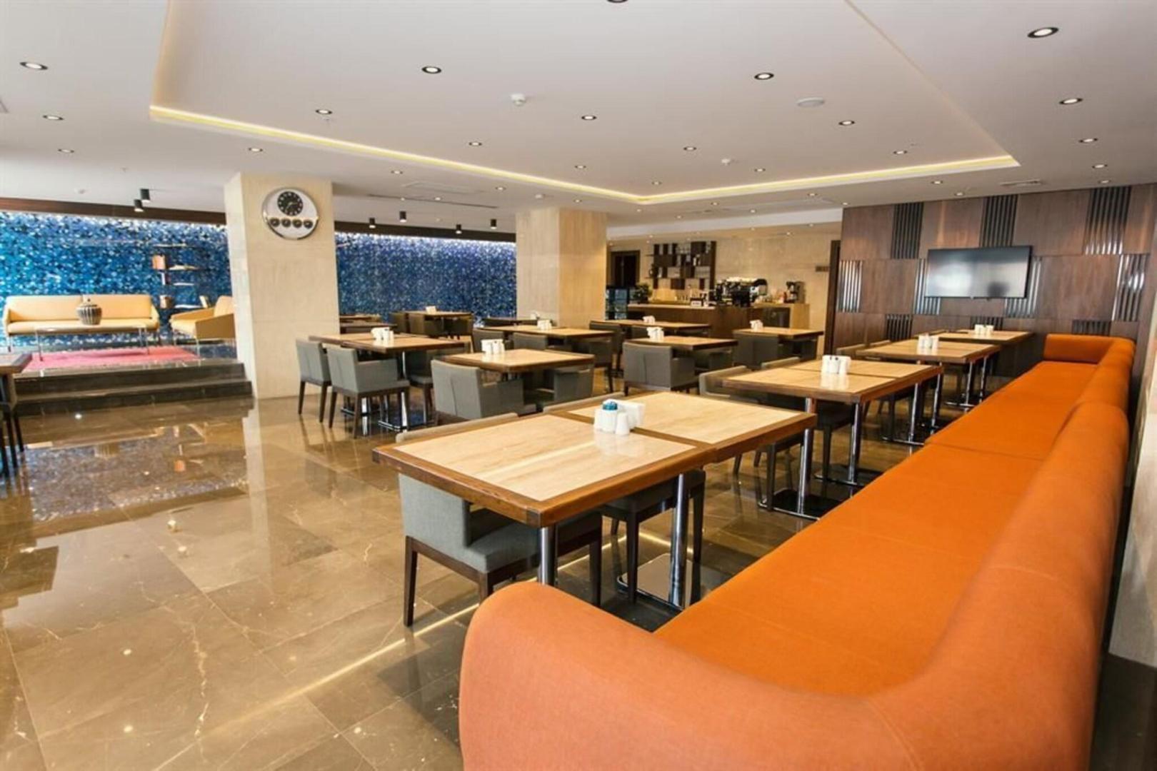 Fesa Business Hotel image 2