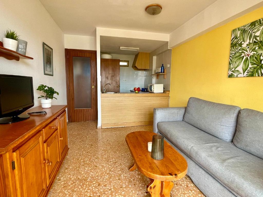 Mariscal IV & V image 2