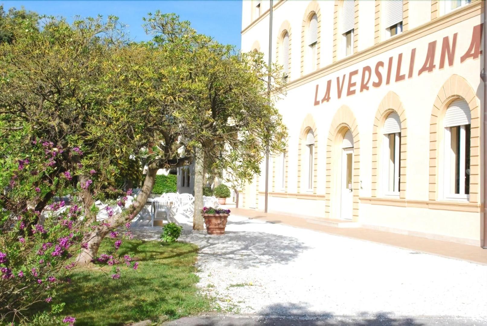 Re-Versiliana Hotel