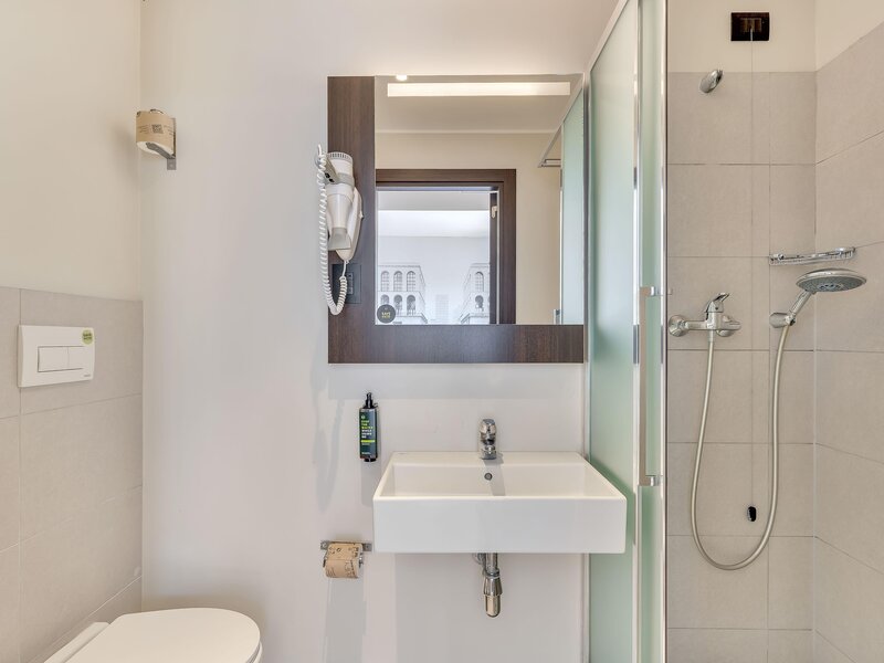 B&B HOTEL Milano Sant'Ambrogio foto 109