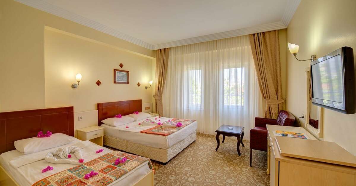 Havana Hotel image 1