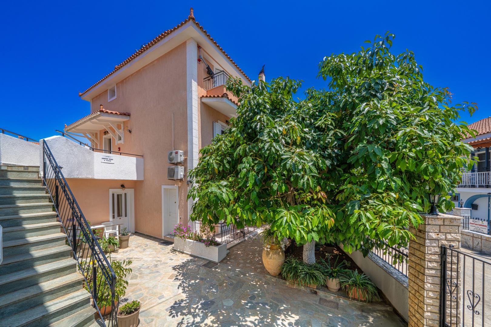 Dionysios Studios foto 17