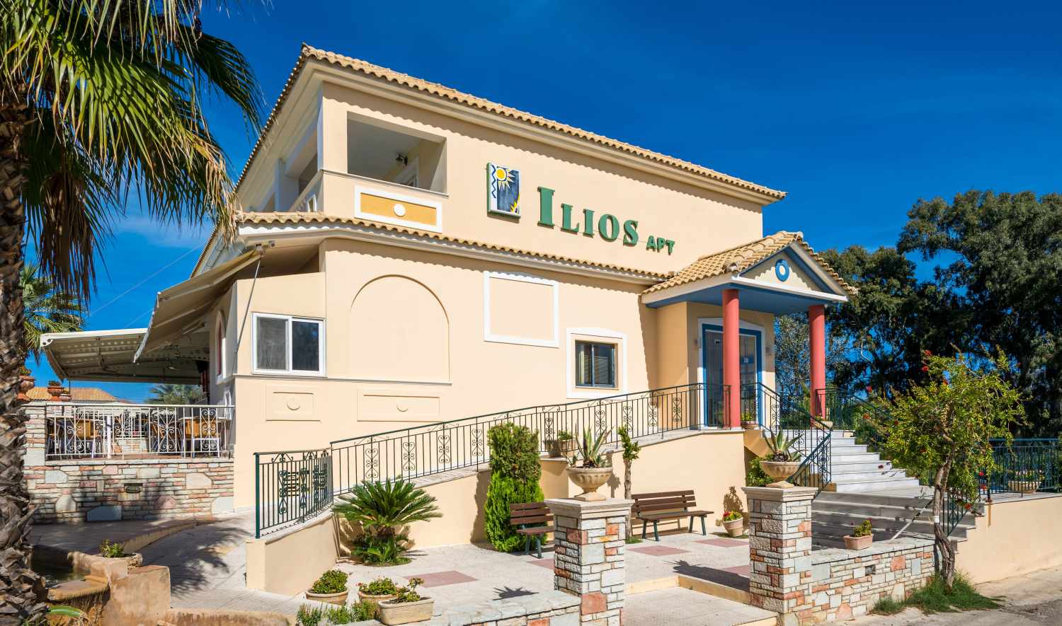Ilios Hotel image 1