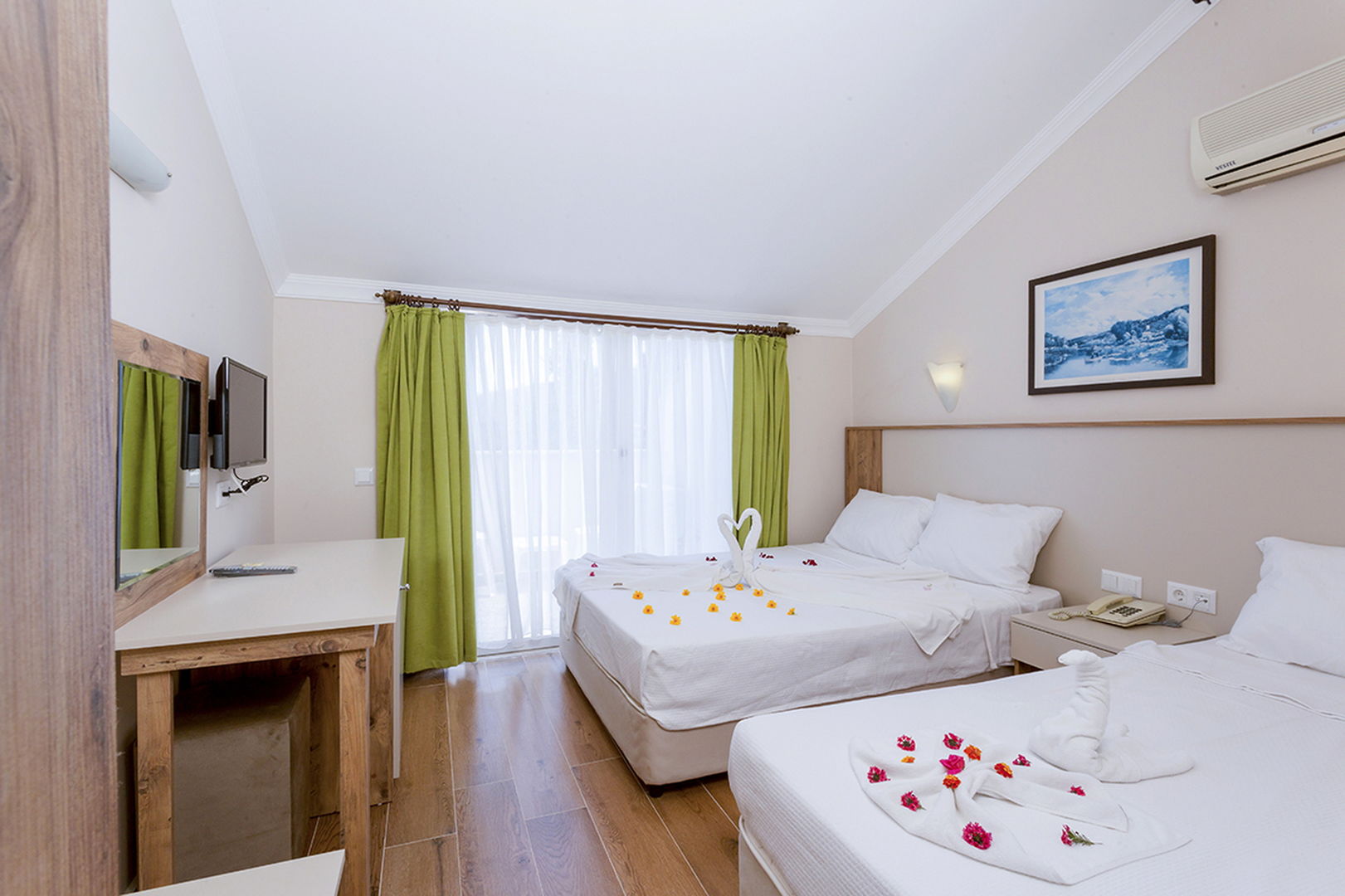 Rich Melissa Hotel & SPA image 1