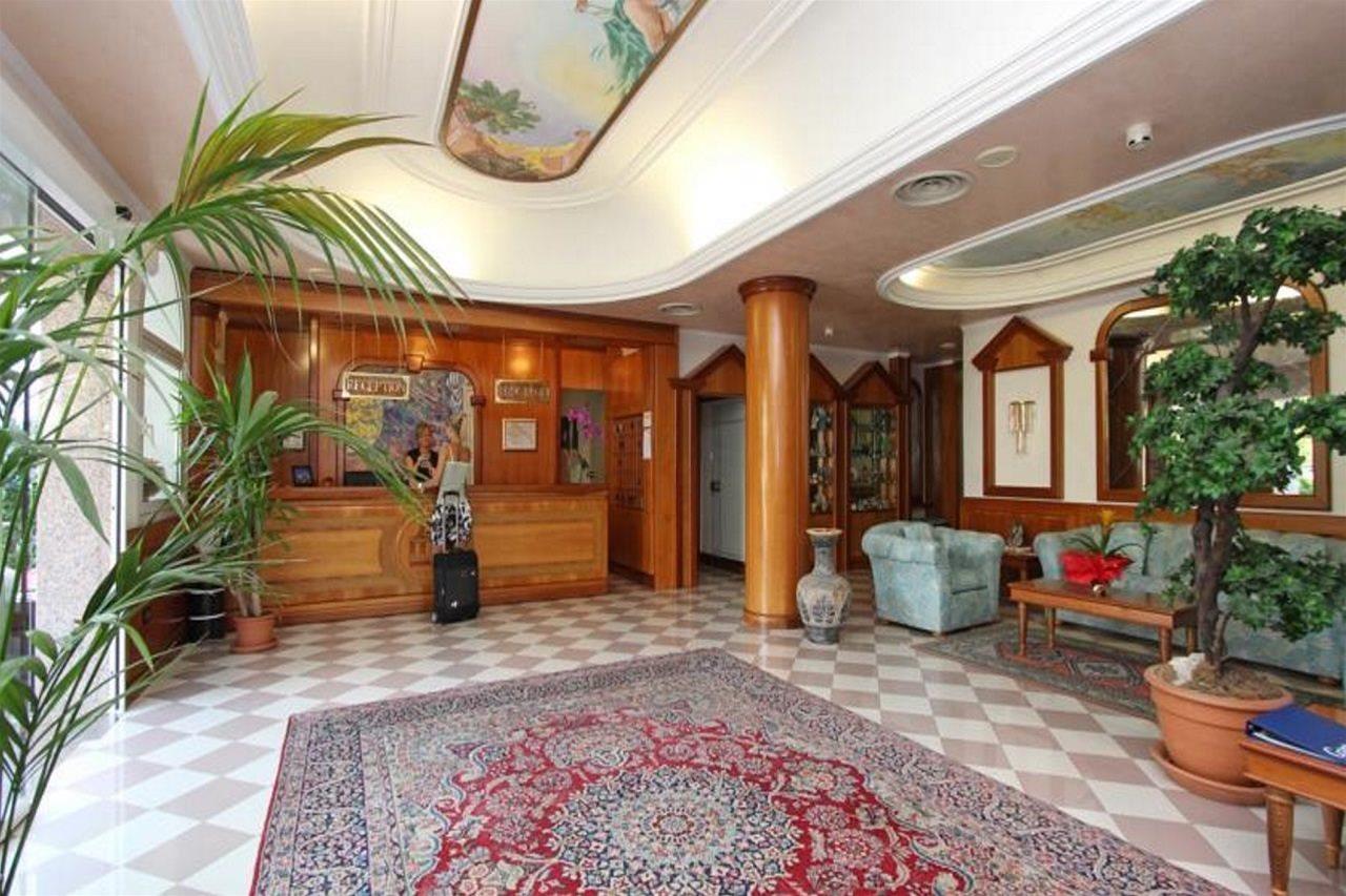 Park Hotel Cellini image 2