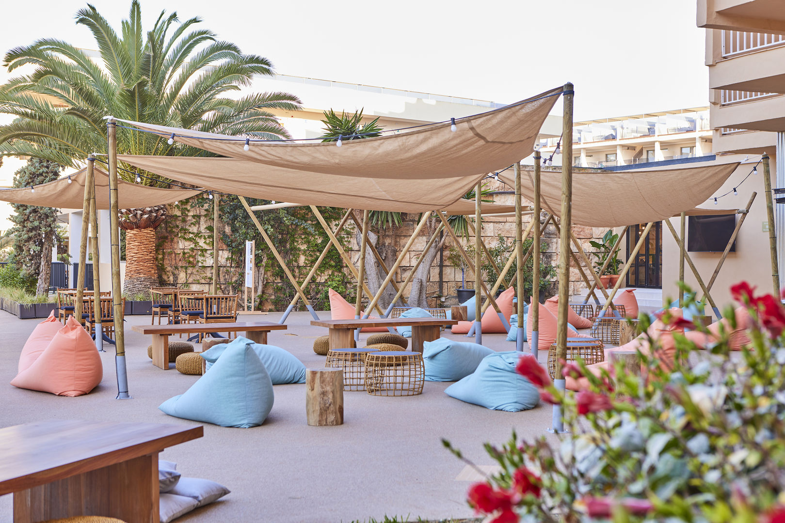 tent Palmanova image 2