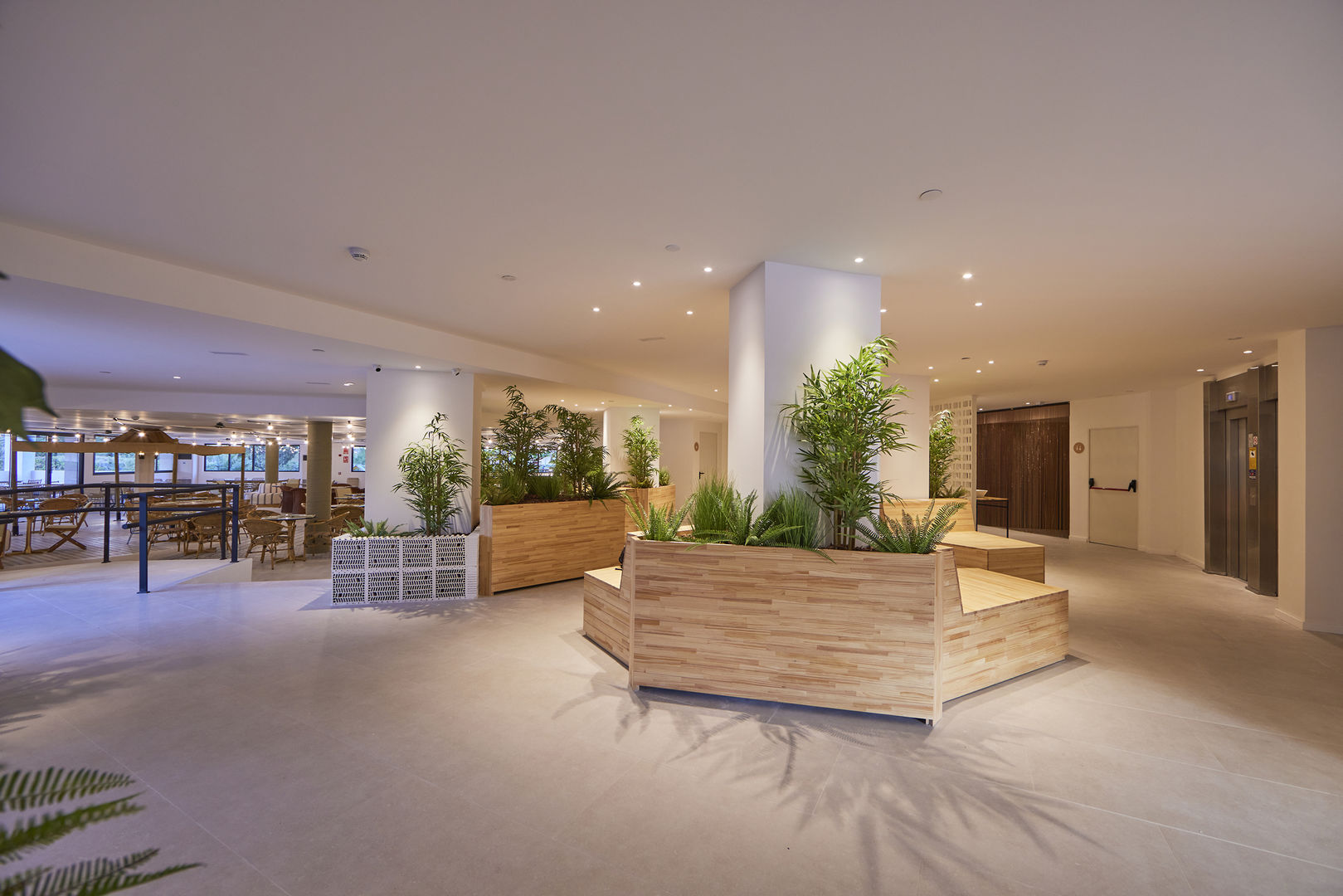 tent Palmanova image 3