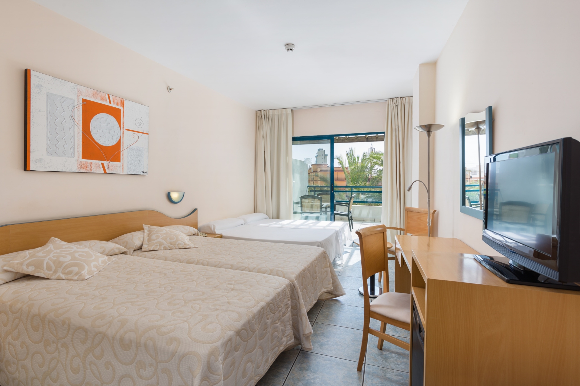 RH Hotel Arena image 1