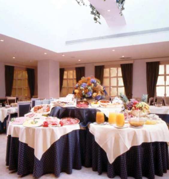 Hotel ILUNION Bel Art image 3