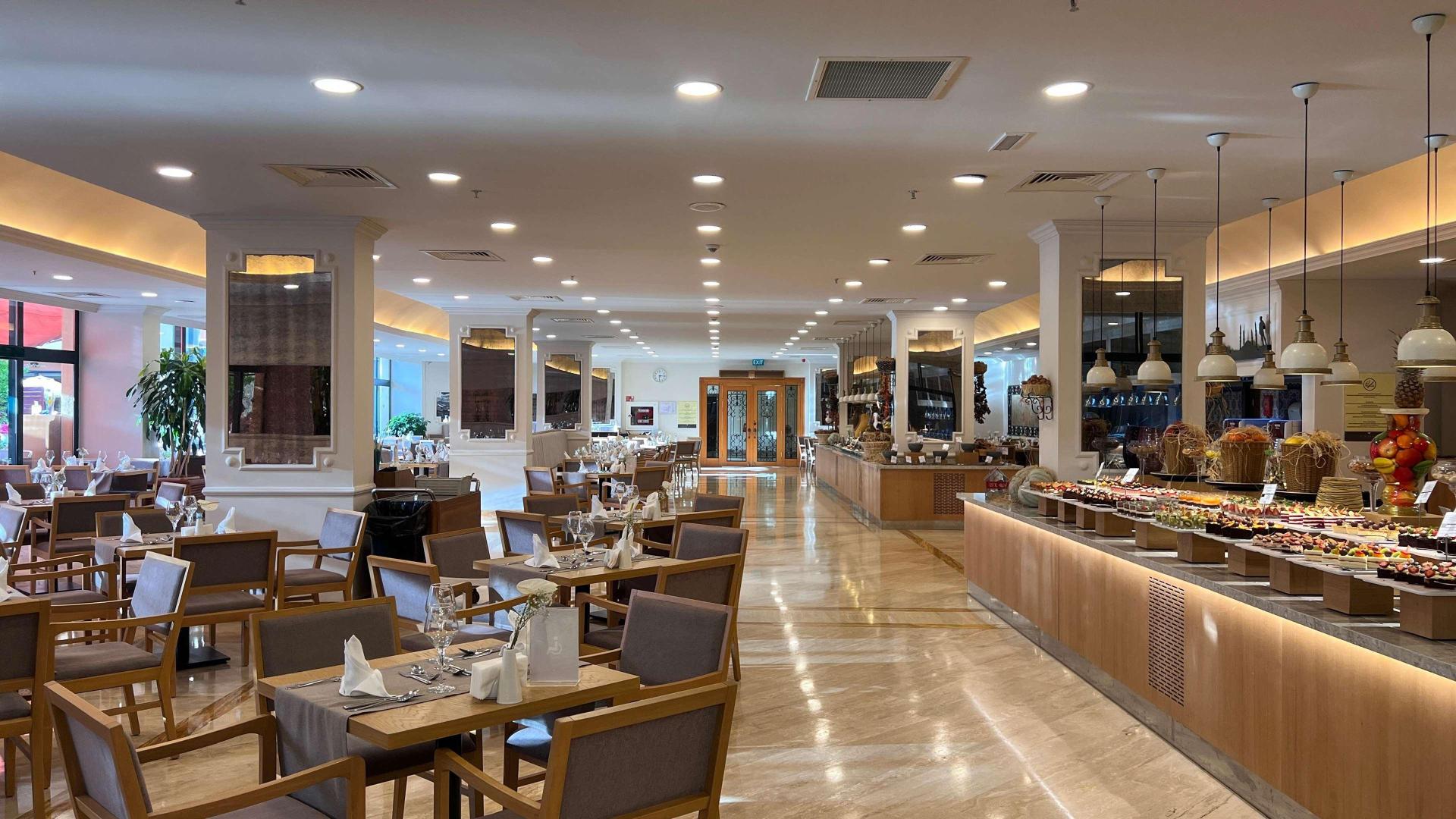 Miramare Queen Hotel image 2