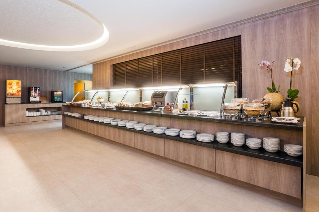 Portus Cale Hotel image 3