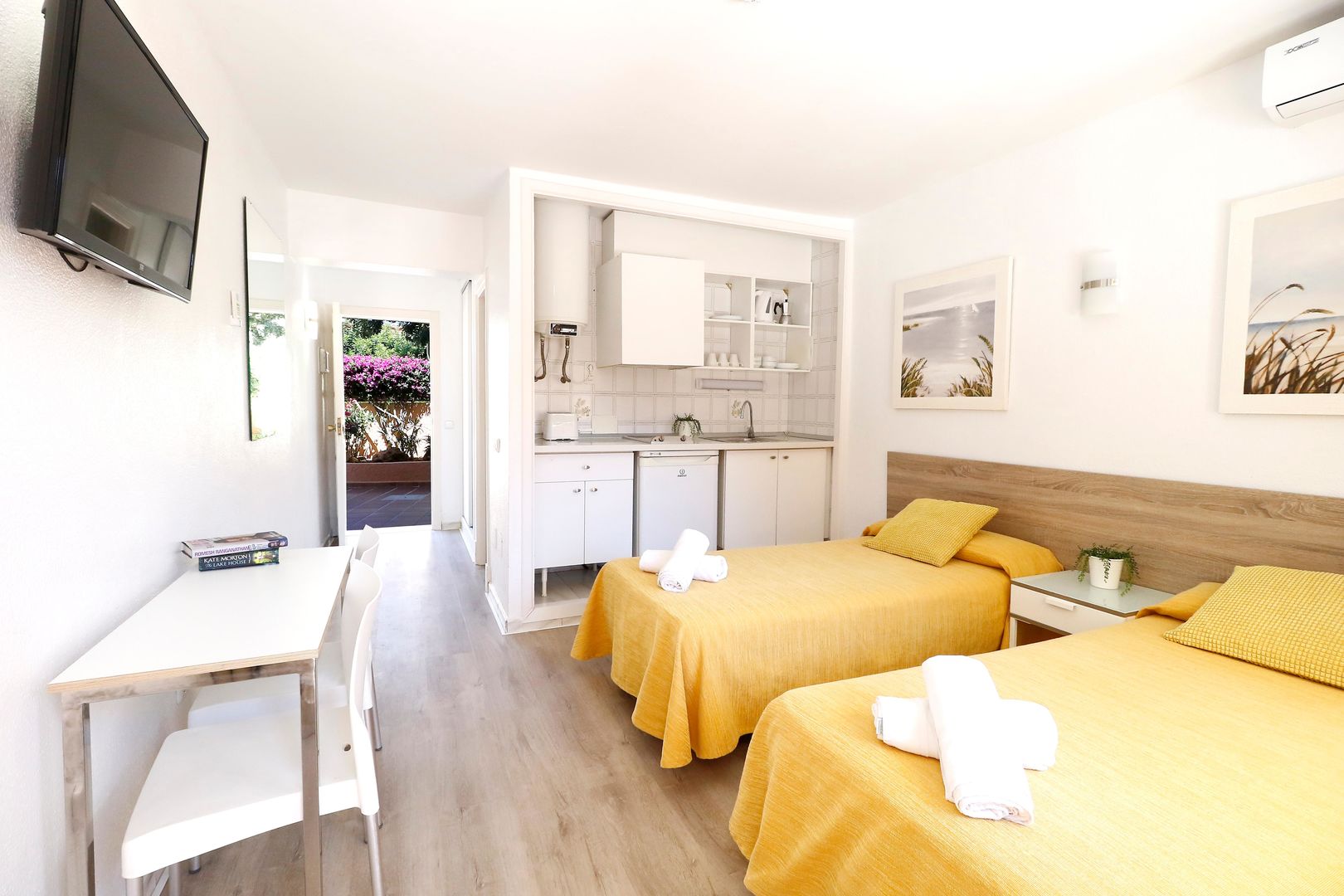 Naika Studios & Apartments foto 10