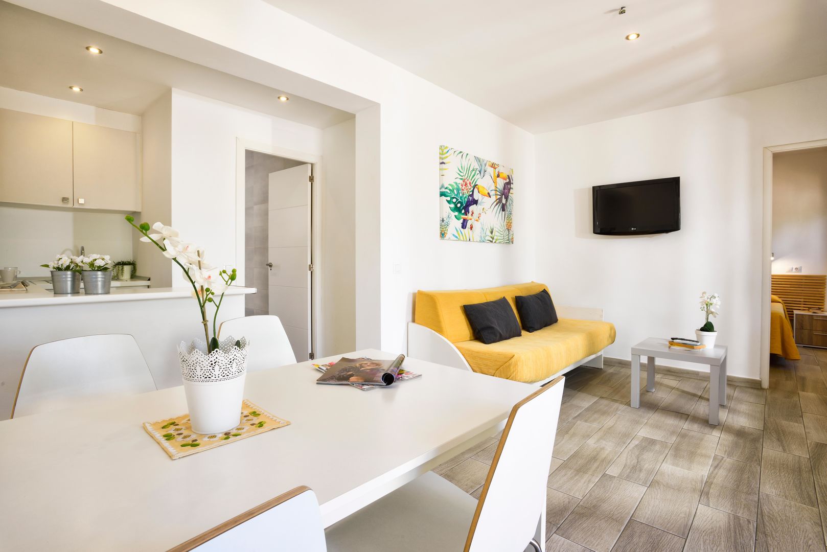 Naika Studios & Apartments image 3