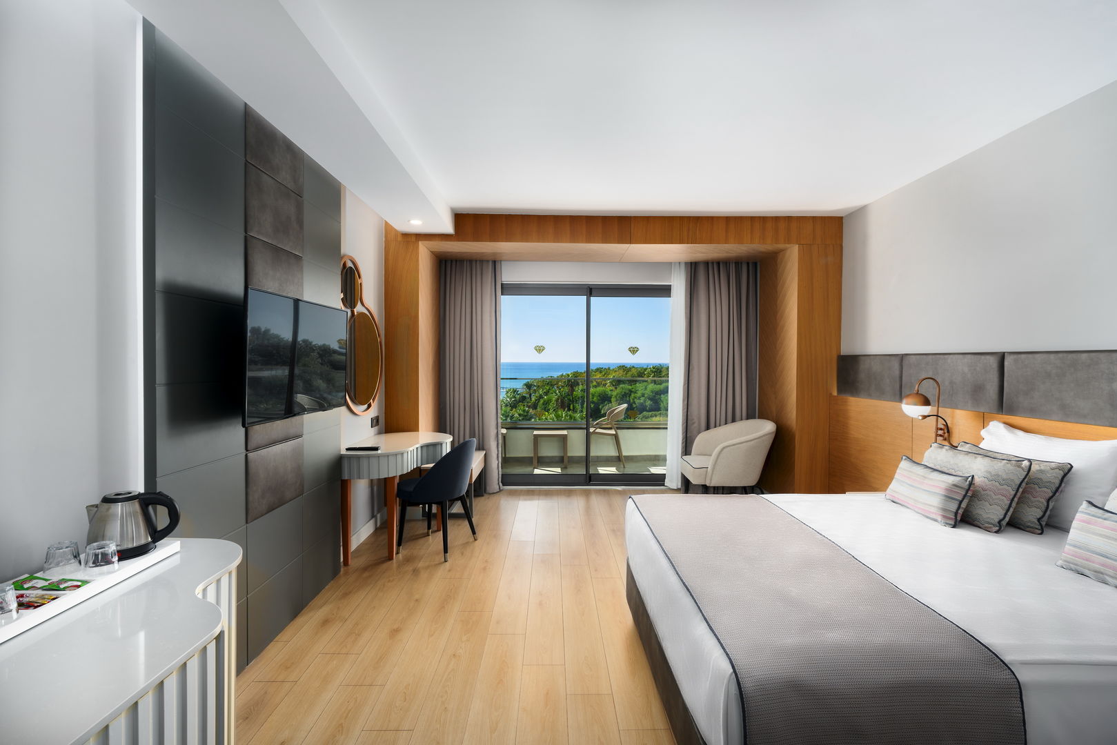 Diamond De Luxe Hotel & Spa image 1