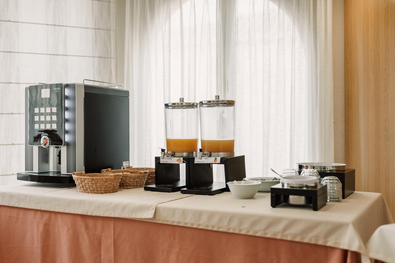 Bar met drankenselectie — Villas la Manga