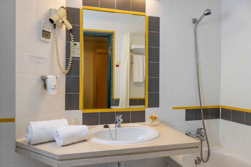 Flag Hotel Guimarães-Fafe image 1