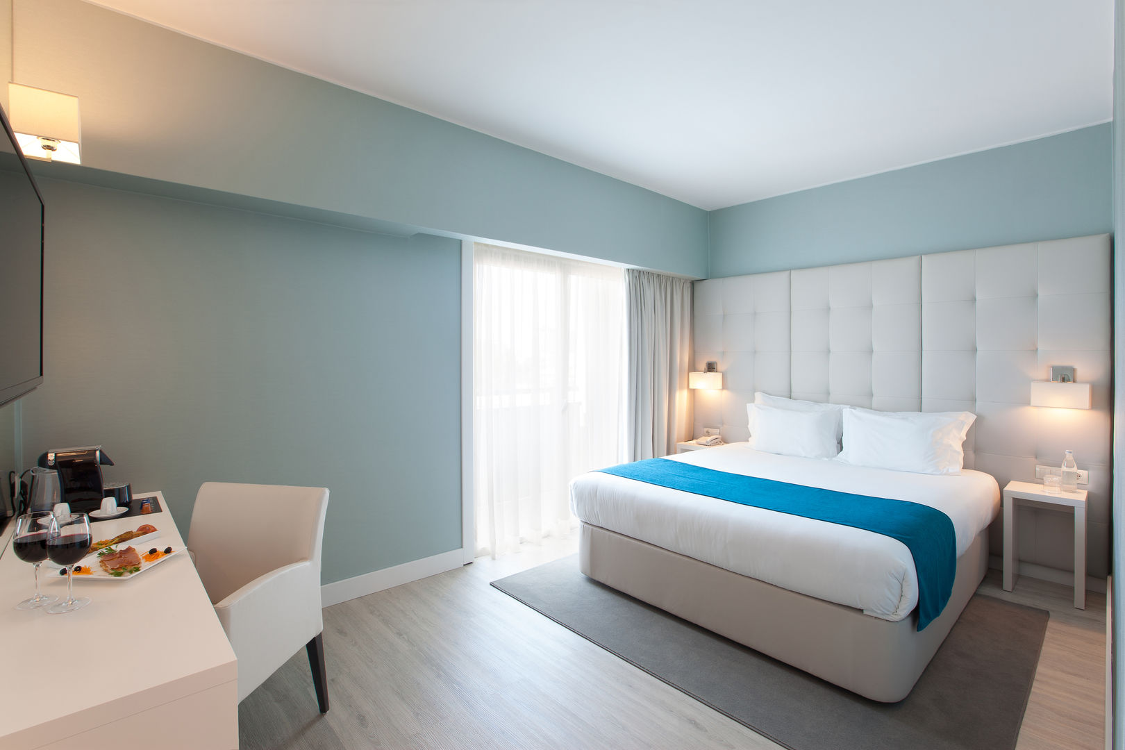 Lutecia Smart Design Hotel image 1