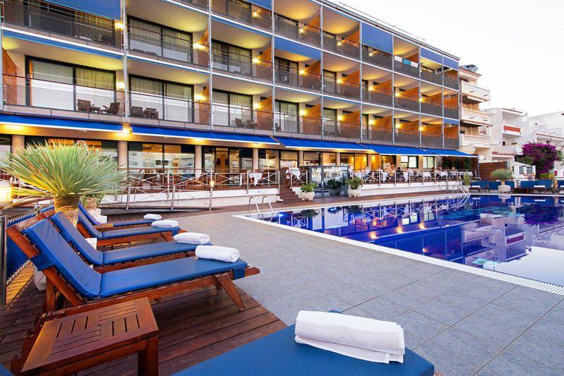 Hotel Port Salins by Pierre & Vacances in Empuriabrava - foto 2