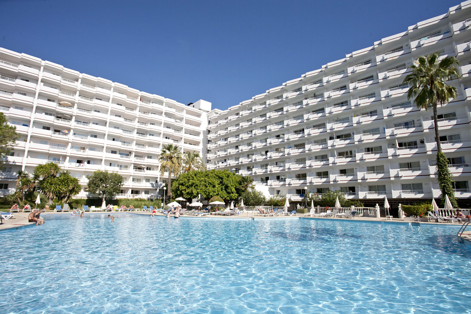 Apartamentos Siesta I image 0