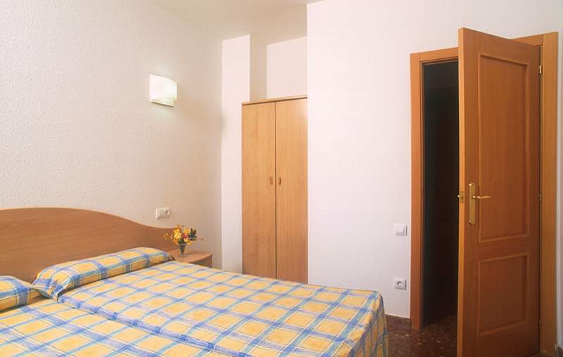 Els Llorers Apartamentos image 2