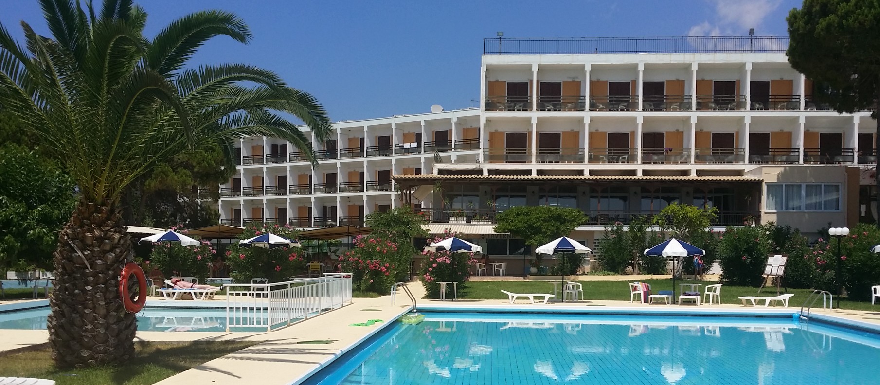 Irinna Hotel image 0