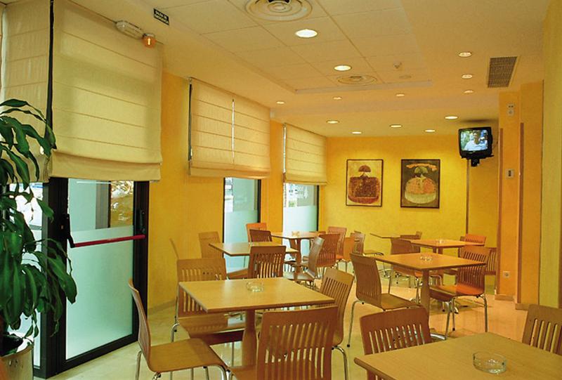 Casual Colours Barcelona image 2