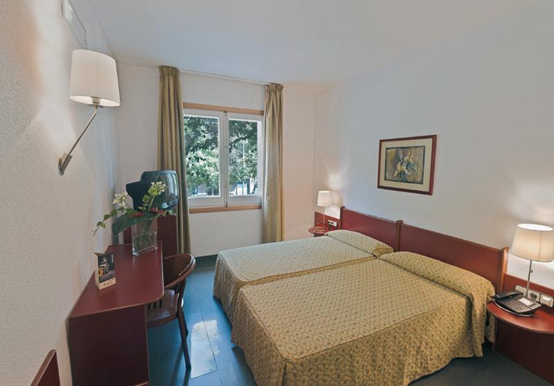 Casual Colours Barcelona image 3