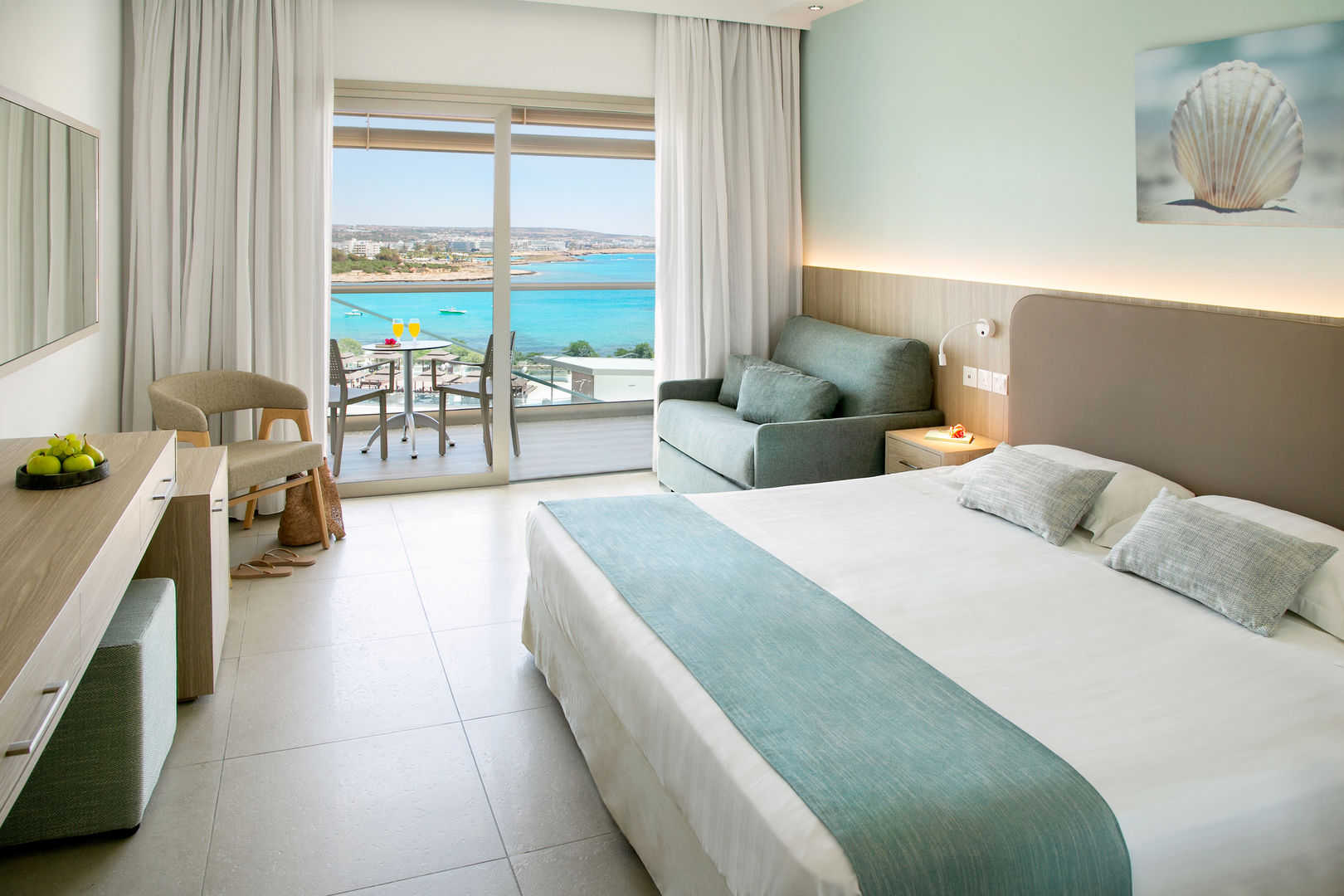 Asterias Beach Hotel image 1