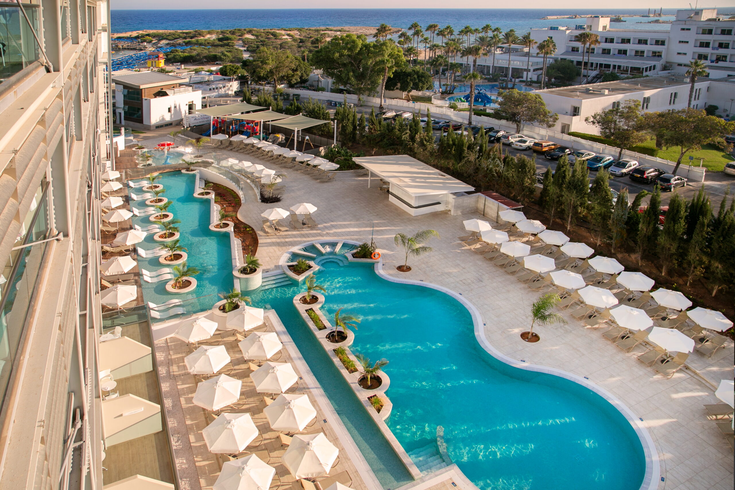 Asterias Beach Hotel image 3