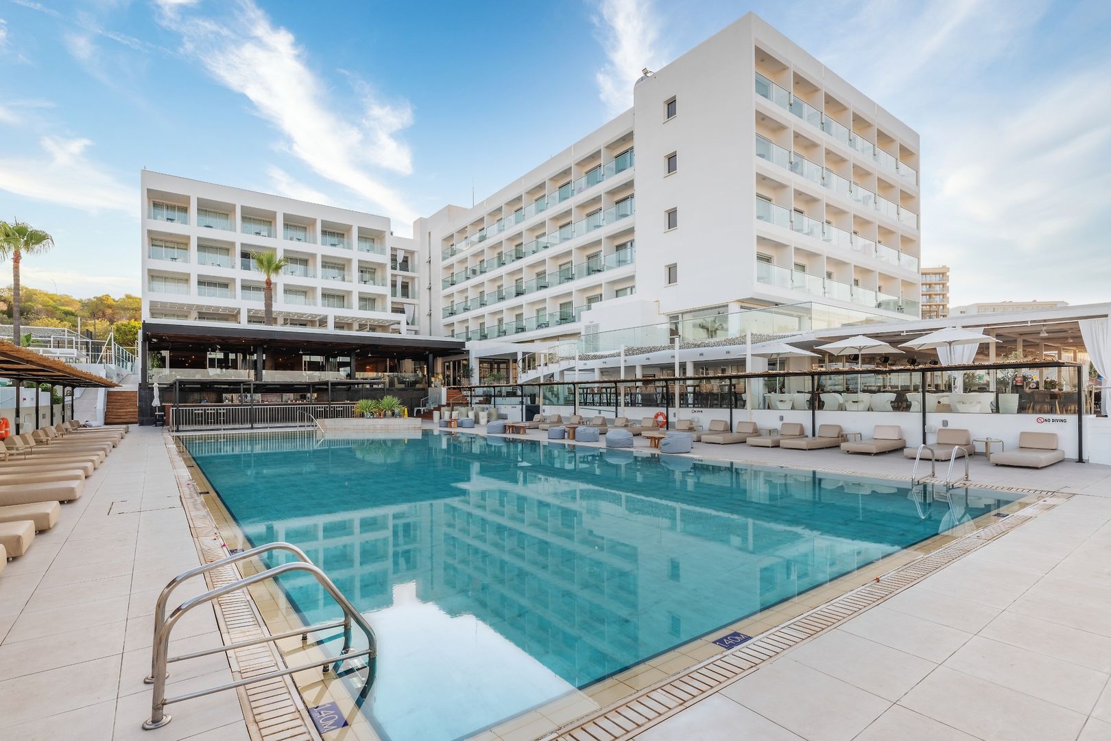 Napa Mermaid Hotel & Suites image 0