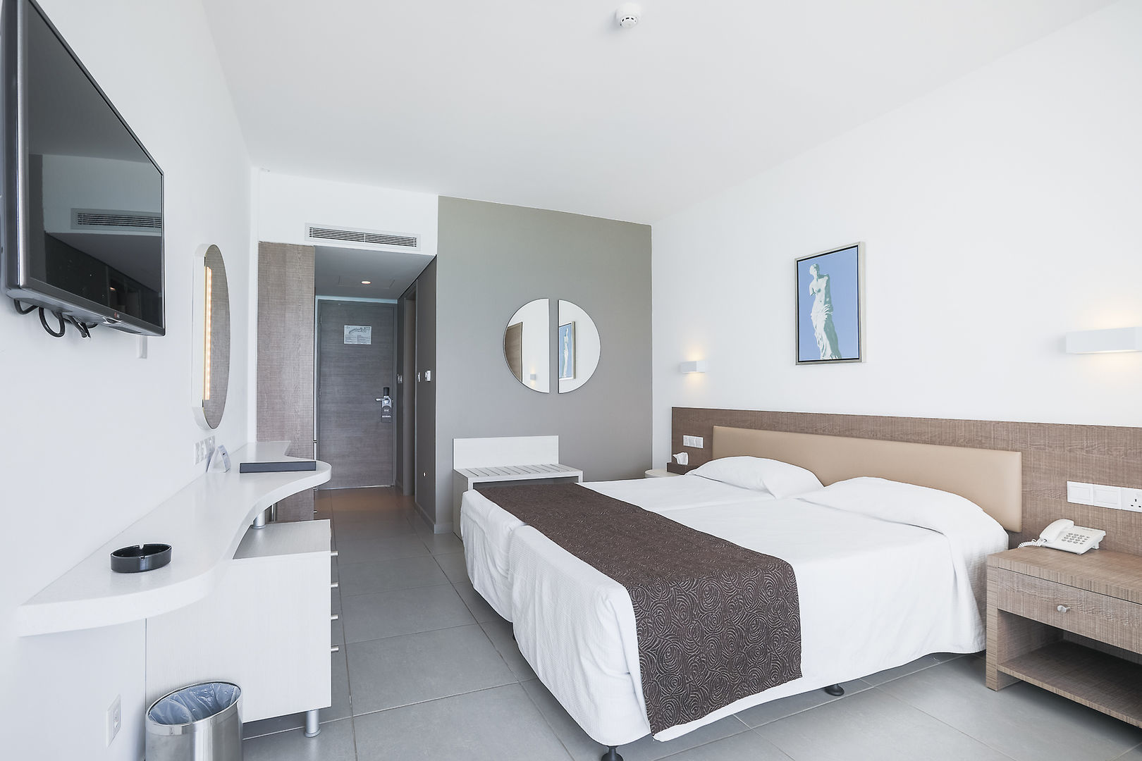 Vassos Nissi Plage Hotel image 1
