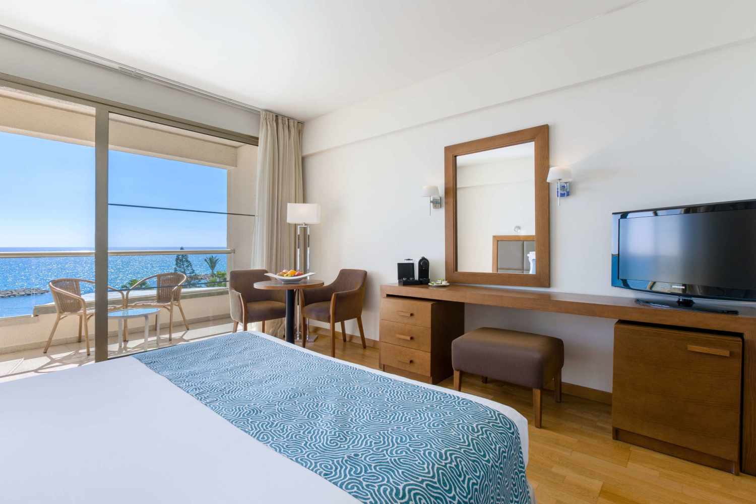 The Golden Bay Beach Hotel foto 172