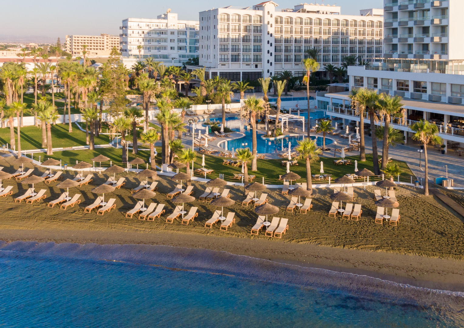 The Golden Bay Beach Hotel foto 7