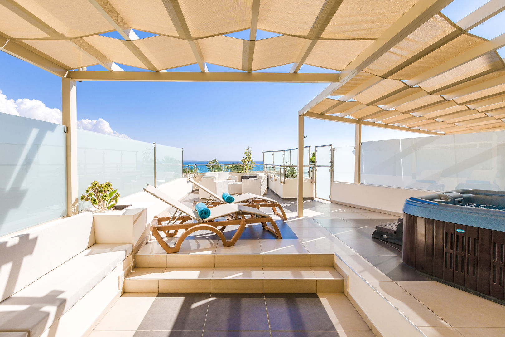 The Golden Bay Beach Hotel foto 10