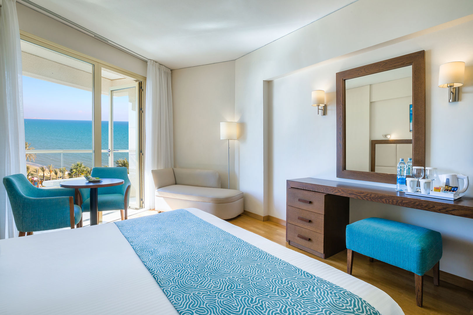 The Golden Bay Beach Hotel foto 12
