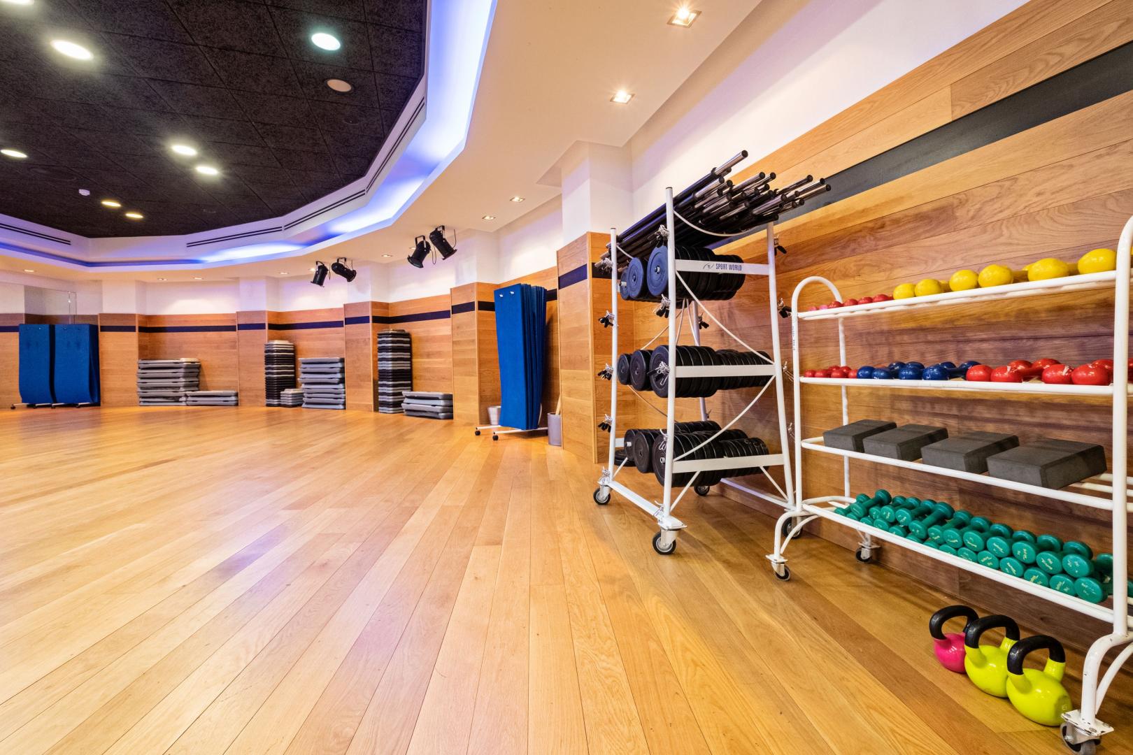 Fitnessruimte met cardio-apparaten — Hotel Envía Almería Spa & Golf
