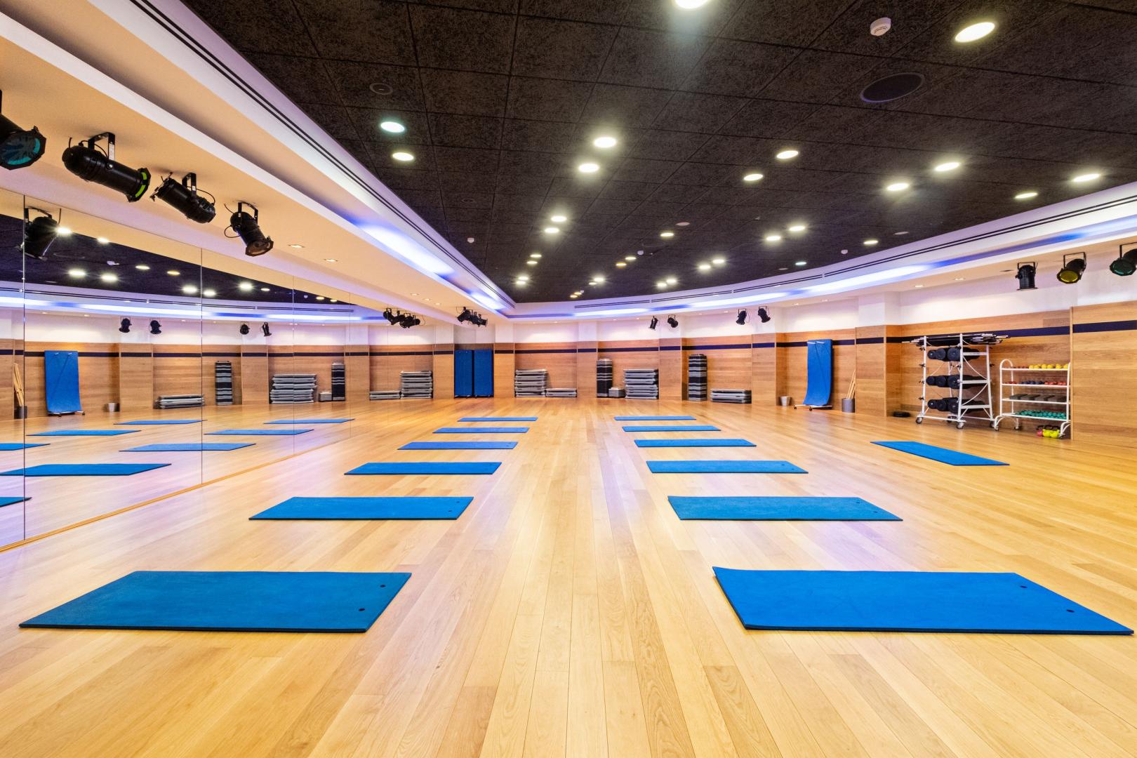 Fitnessruimte met cardio-apparaten — Hotel Envía Almería Spa & Golf