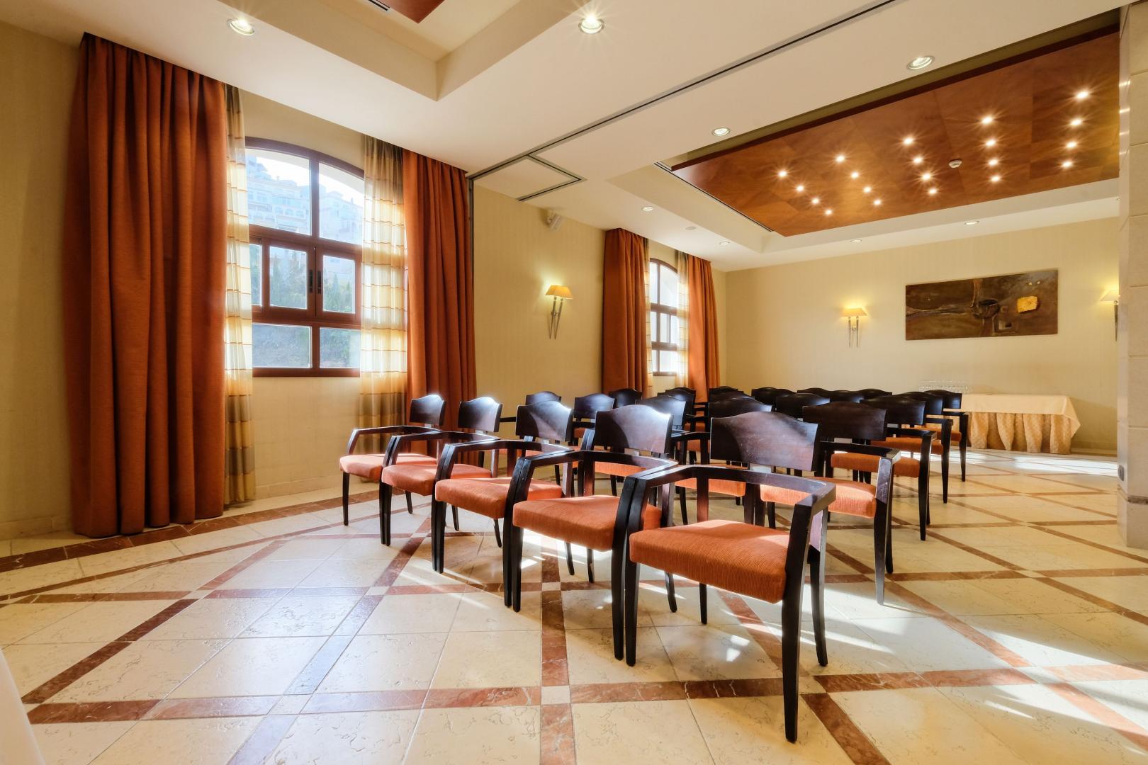 Lobby met receptie — Hotel Envía Almería Spa & Golf