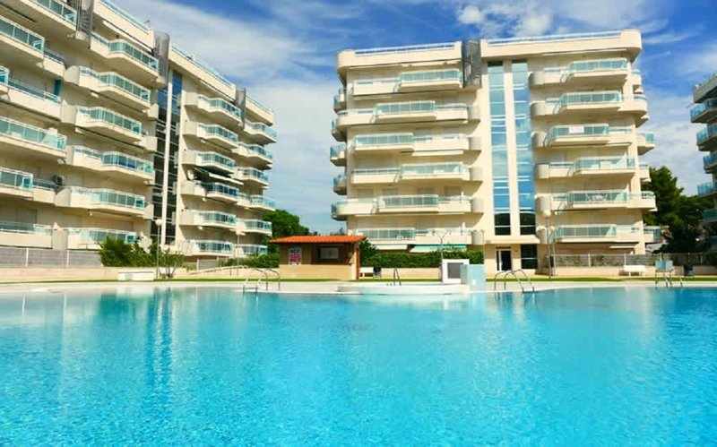 Apartments Larimar Salou Rentalmar Families Only image 0