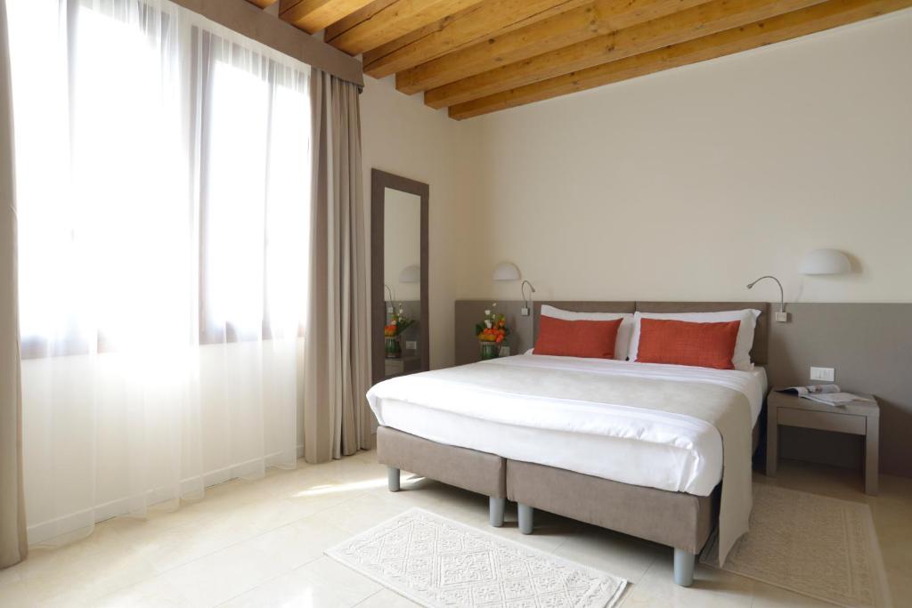 Leone Hotel foto 12