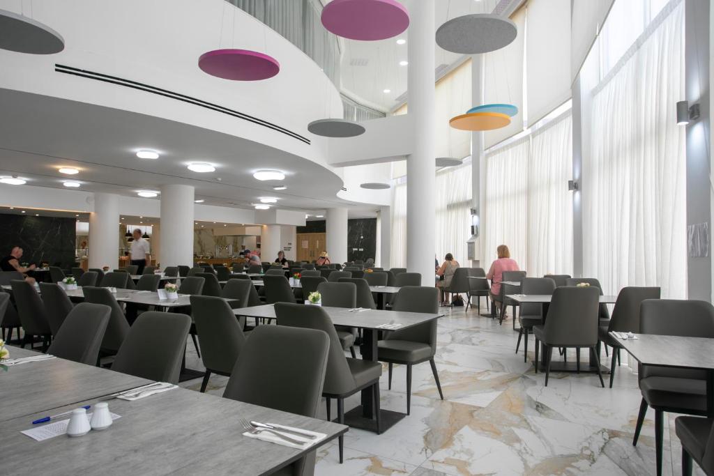 Papouis Protaras Hotel image 3