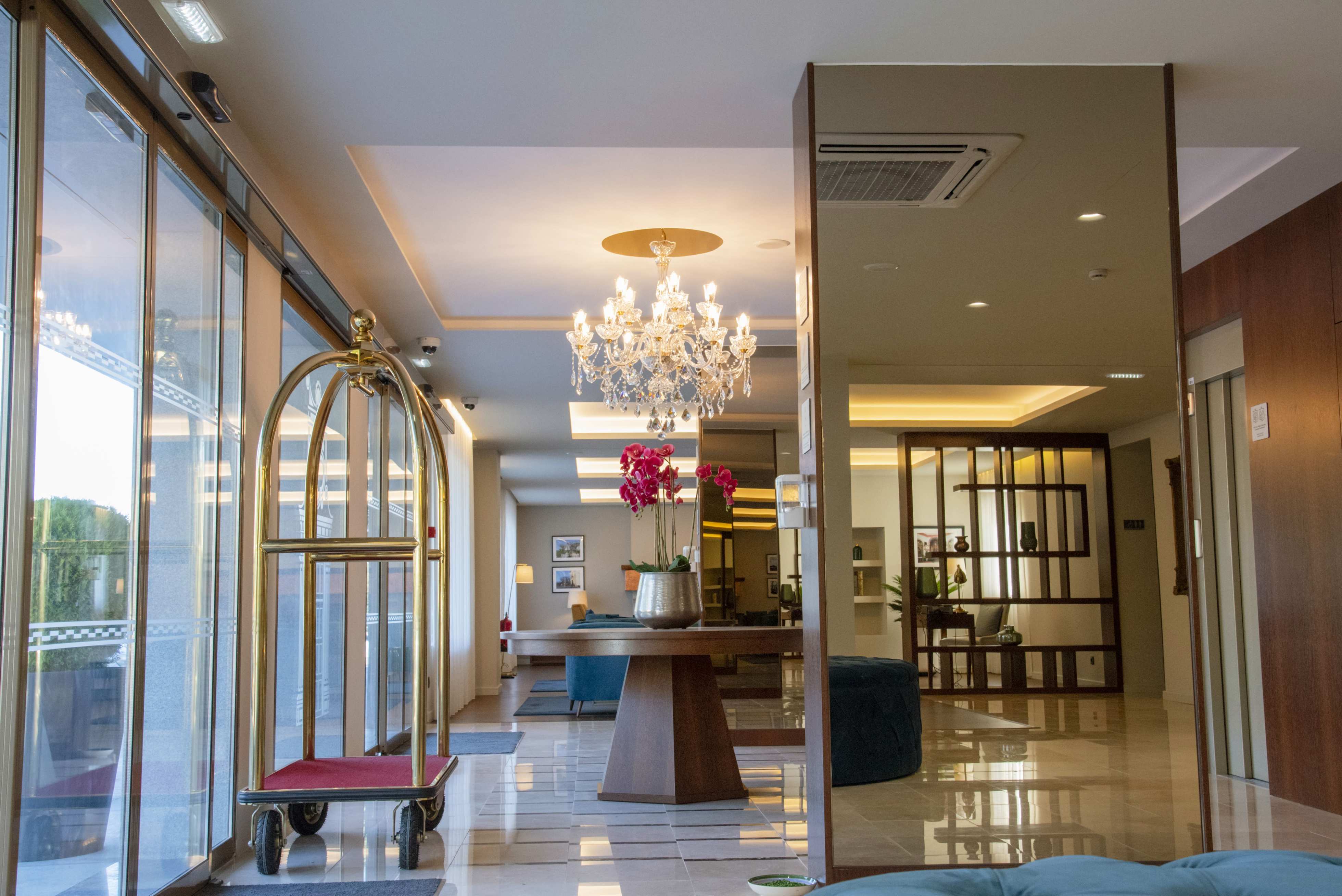 Luna Hotel de Tábua image 1