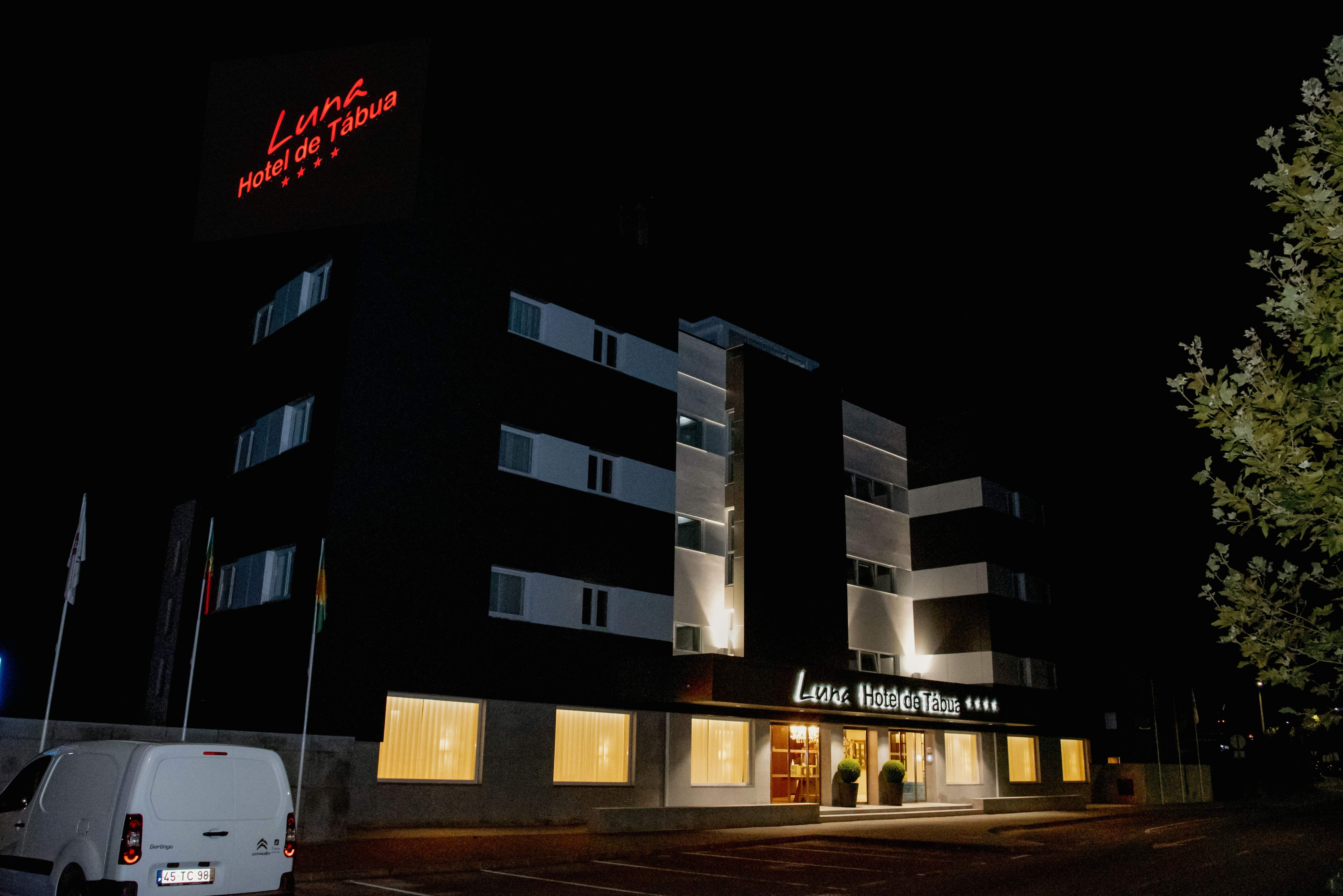 Luna Hotel de Tábua image 0