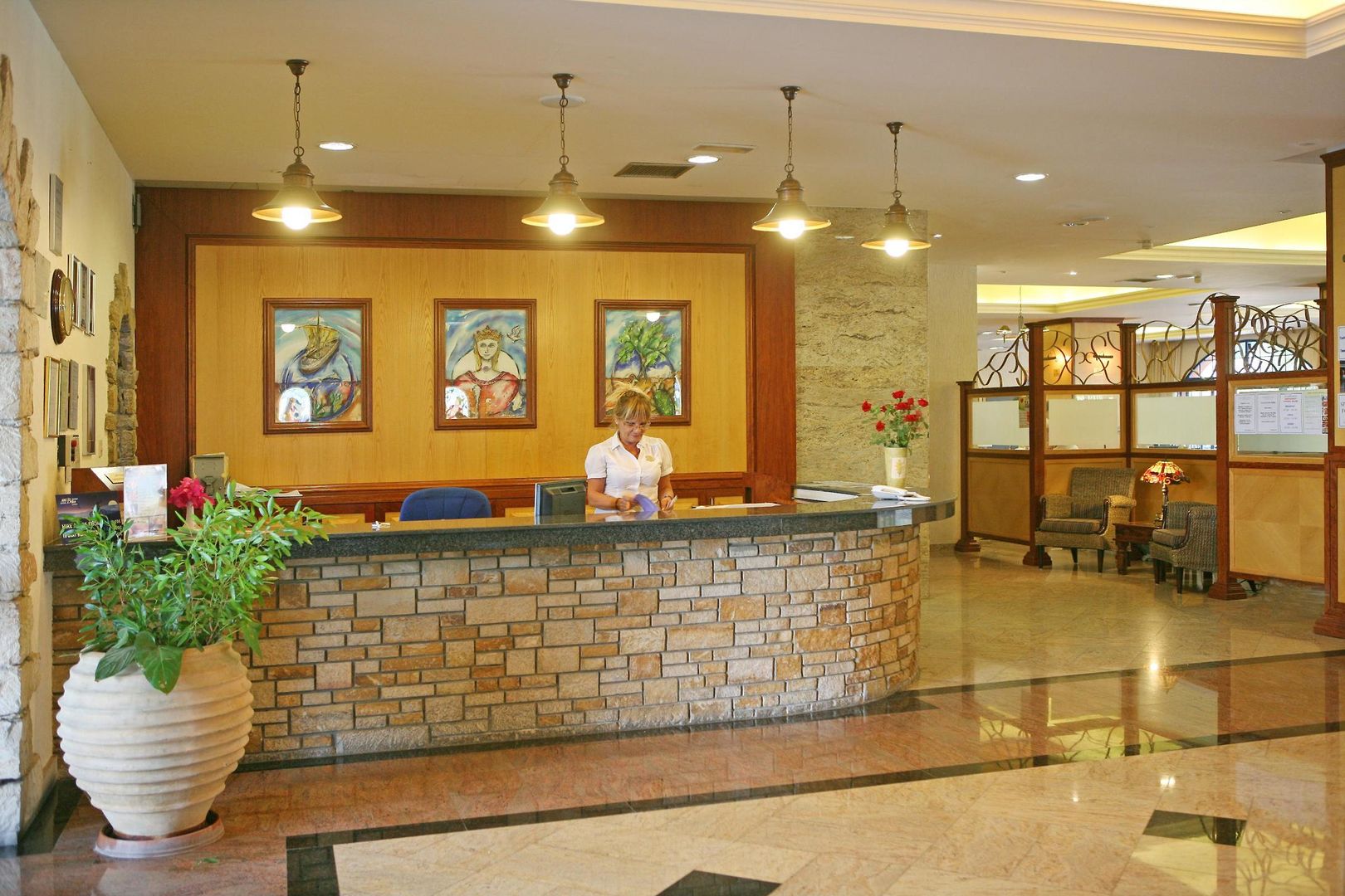 Navarria Hotel image 2