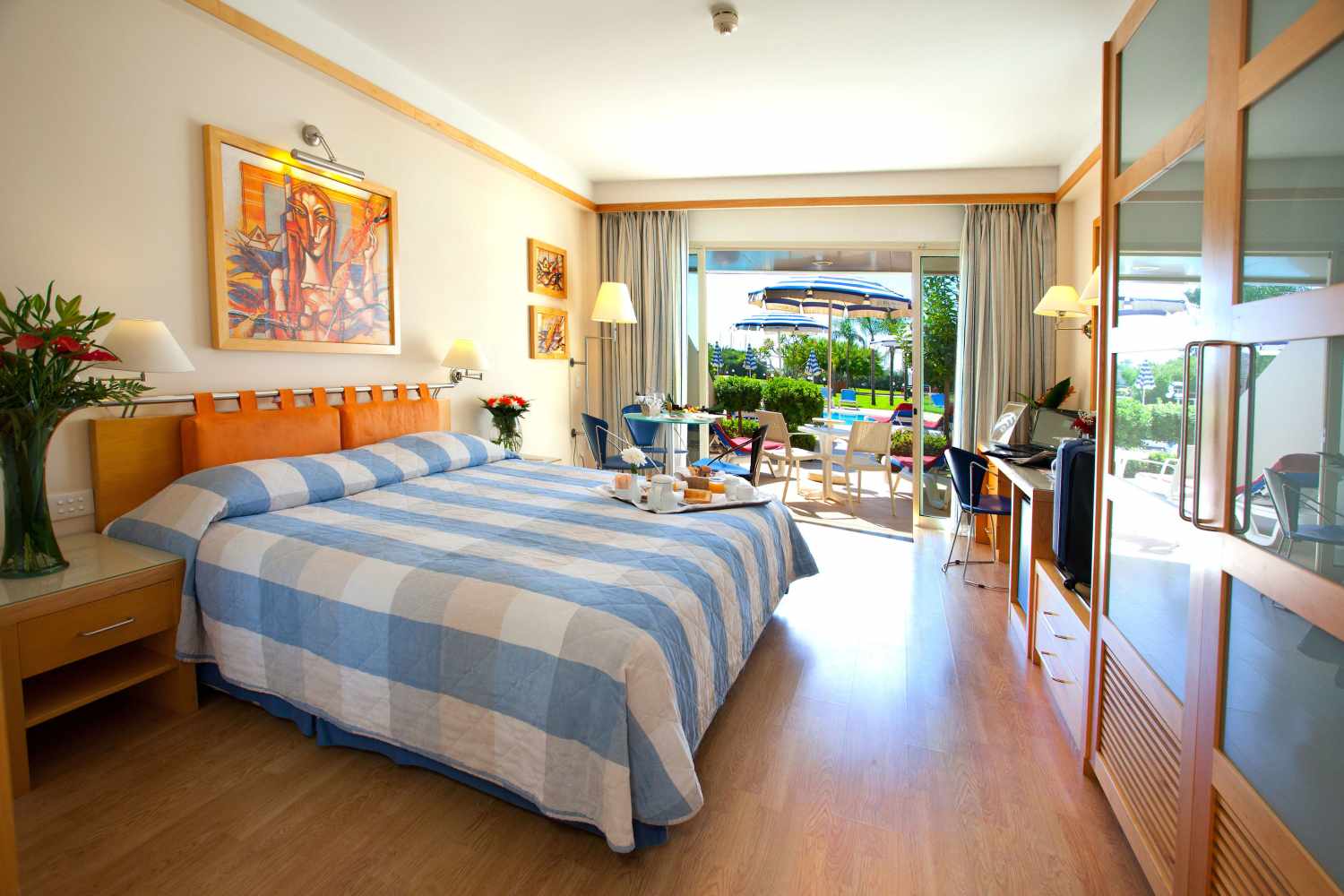 St Raphael foto 73