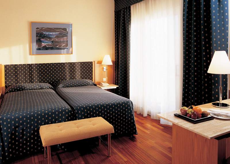 NH Barcelona Les Corts image 1