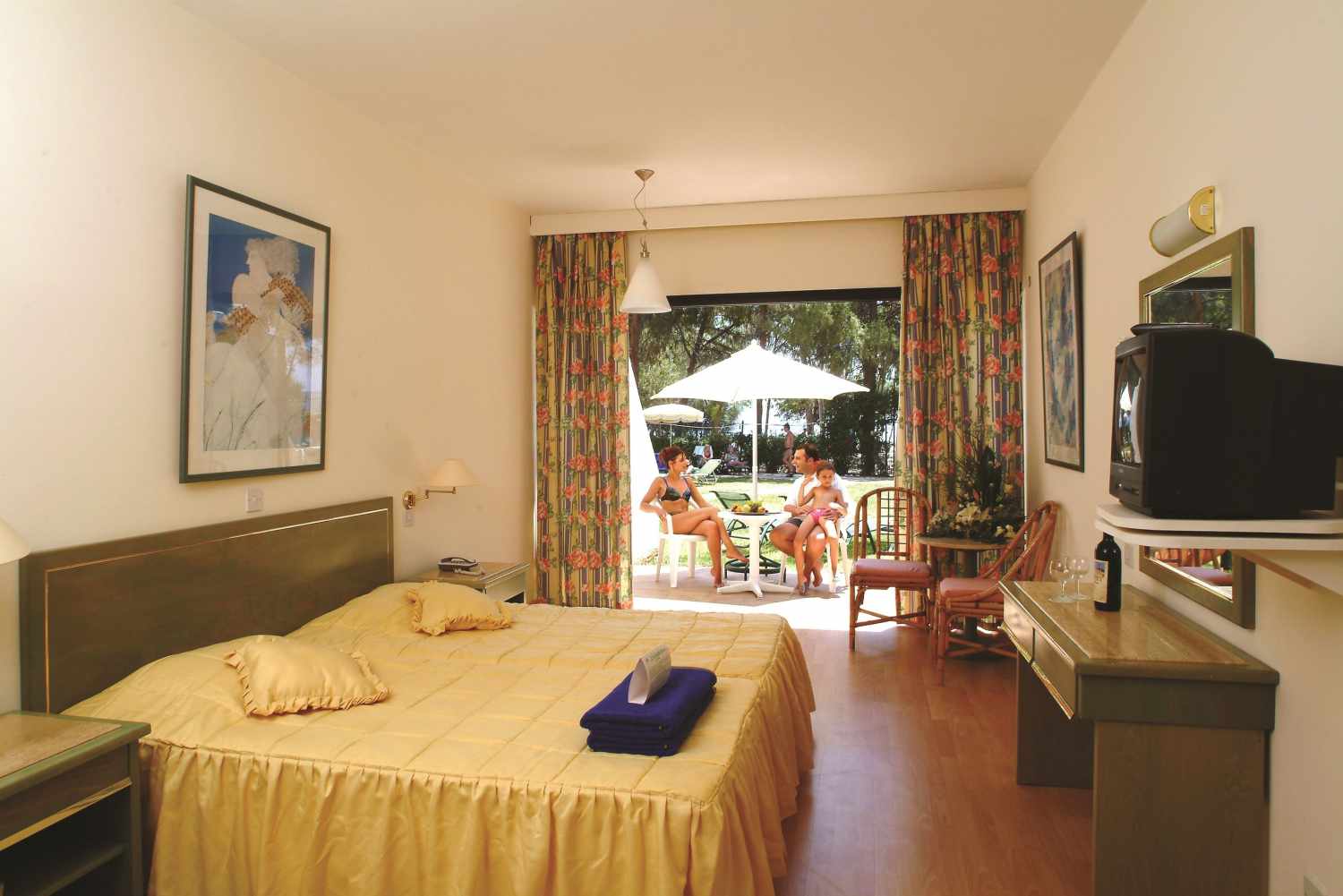 Park Beach Hotel image 2