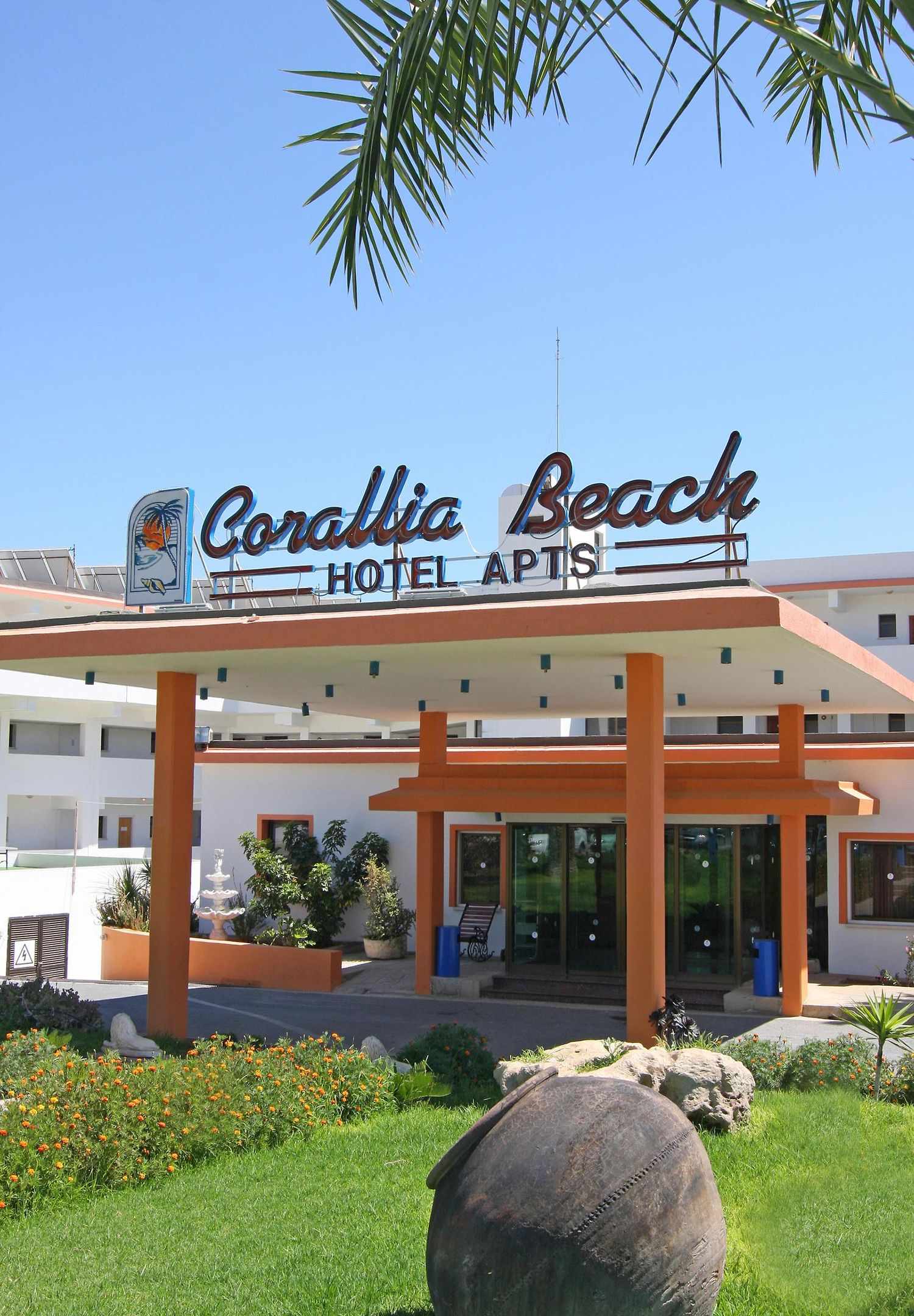 Corallia Beach Hotel Apartments image 2